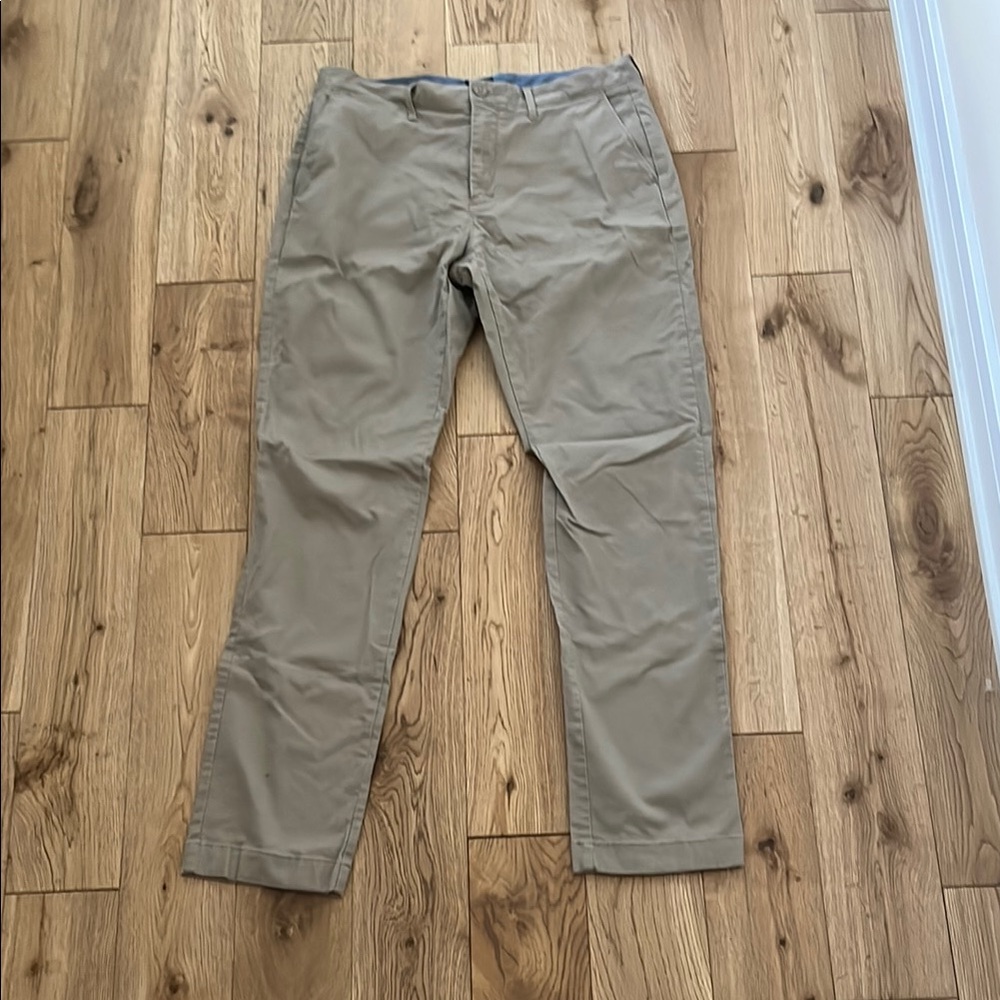 1040 Athletic Tapered-fit stretch chino pant size 33